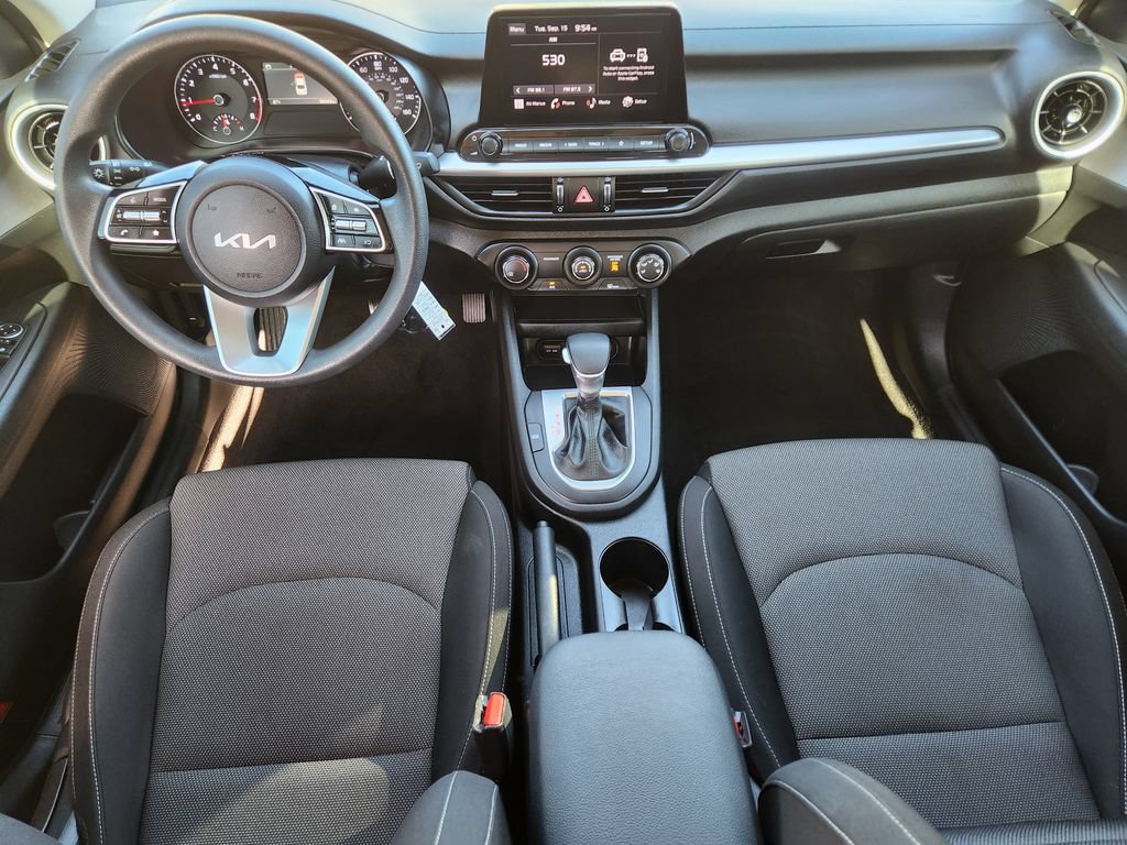 Certified 2024 Kia Forte LXS FWD image 5