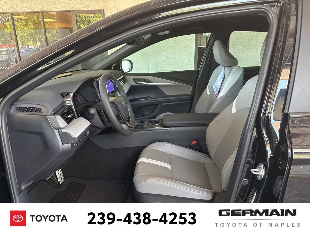 Used 2026 Toyota Camry SE w/ Convenience Package FWD image 15