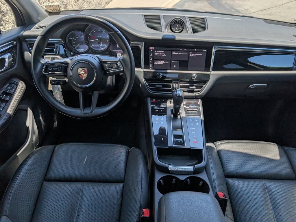 Certified 2024 Porsche Macan AWD/4WD image 11