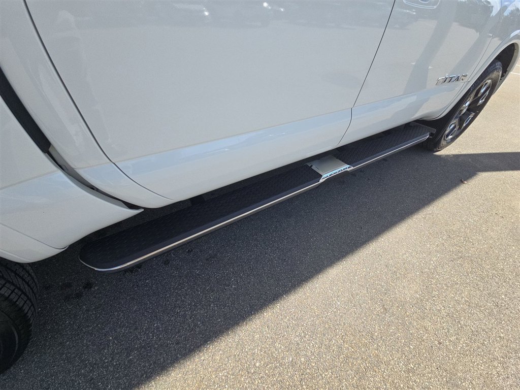 Used 2021 Nissan Titan Platinum Reserve w/ Moonroof Package image 35