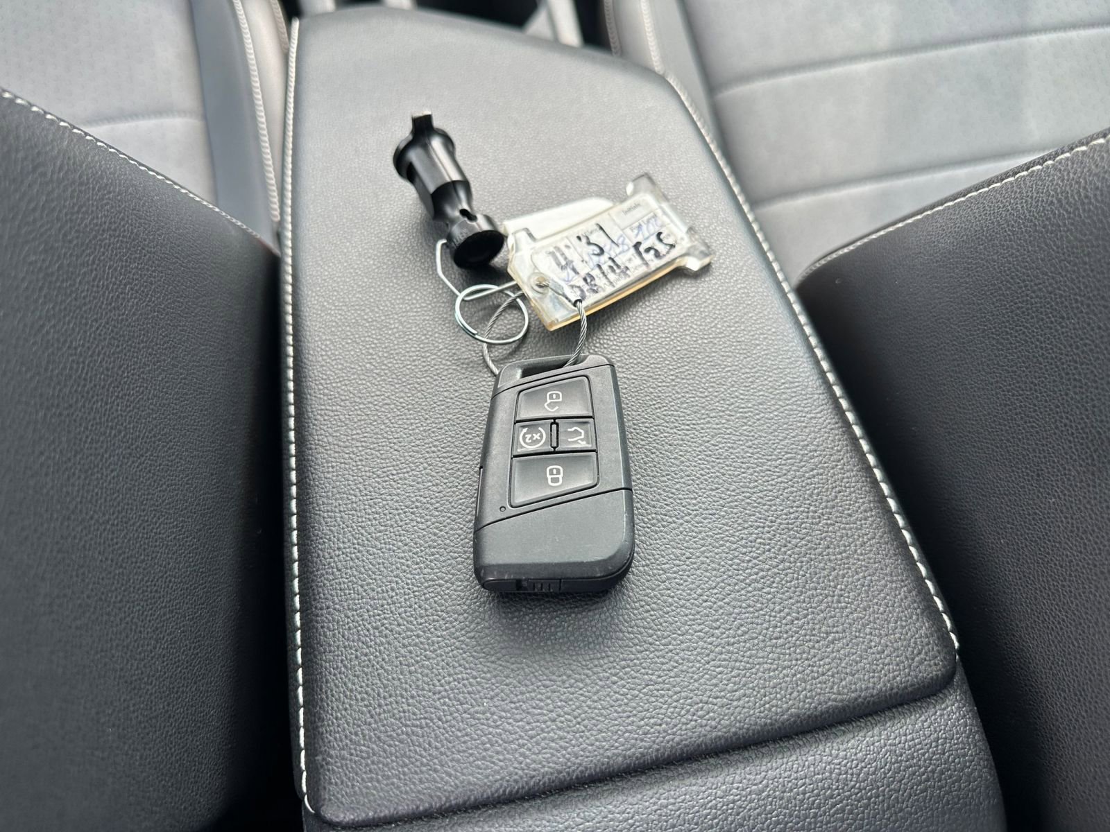 Used 2025 Volkswagen Jetta SE image 22