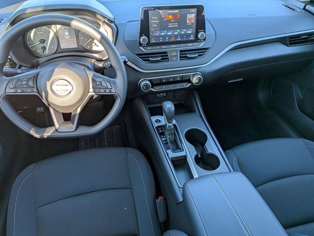 Certified 2025 Nissan Altima 2.5 S FWD image 21