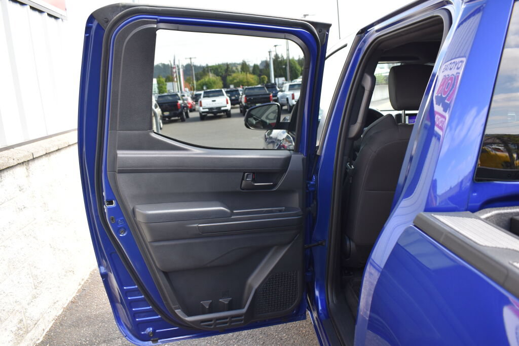 Certified 2025 Toyota Tacoma SR5 AWD/4WD image 19