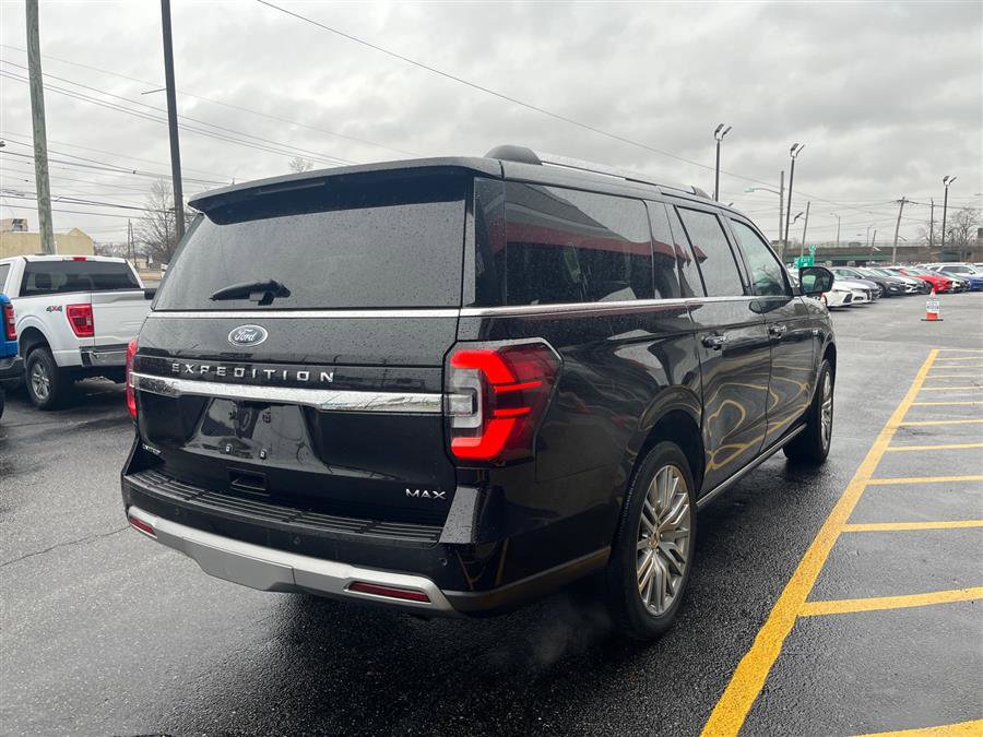 Used 2024 Ford Expedition Max Limited AWD/4WD image 8