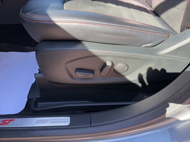 Used 2022 Ford Edge ST-Line AWD/4WD image 9