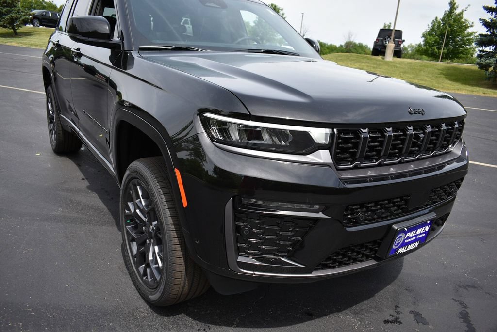 New 2026 Jeep Grand Cherokee Summit w/ Obsidian Package AWD/4WD image 2