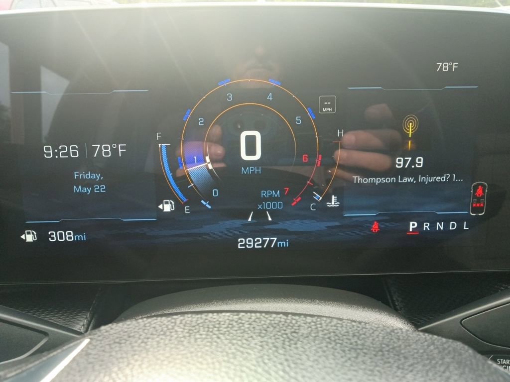 Used 2025 Chevrolet Equinox LT FWD image 2