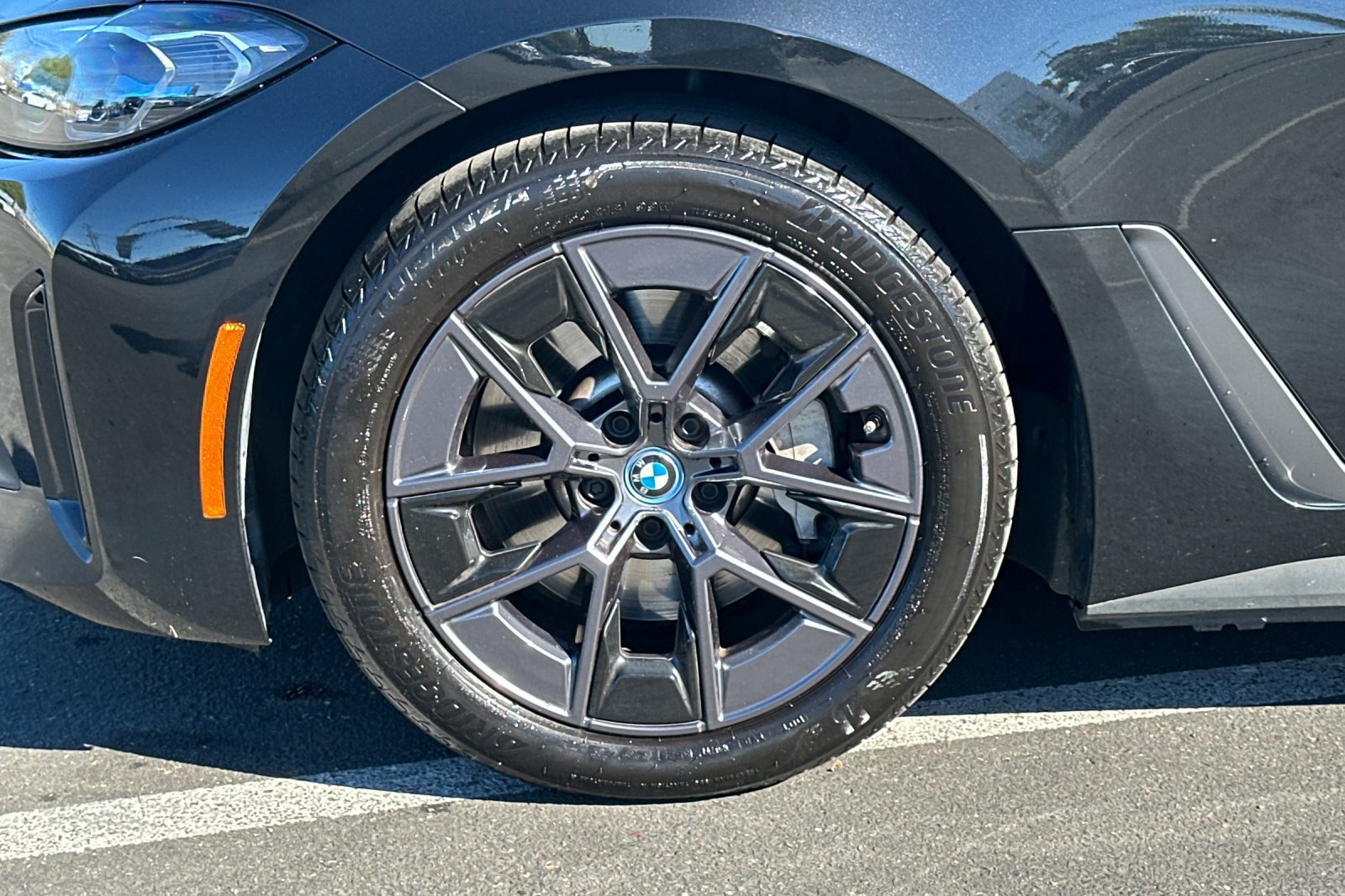 Used 2023 BMW i4 eDrive40 w/ Premium Package RWD image 41