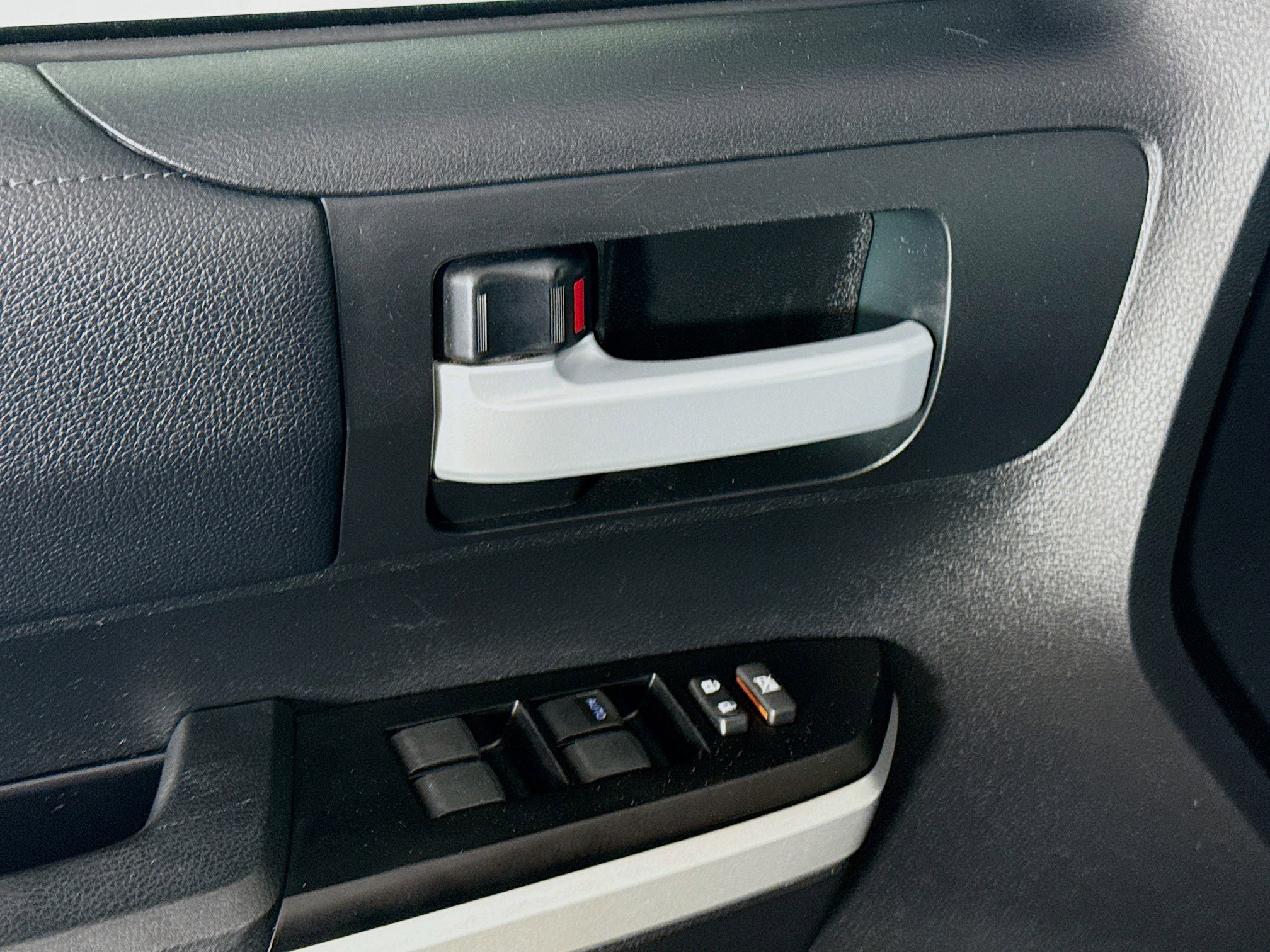 Used 2017 Toyota Tundra SR5 w/ SR5 Upgrade Package image 23