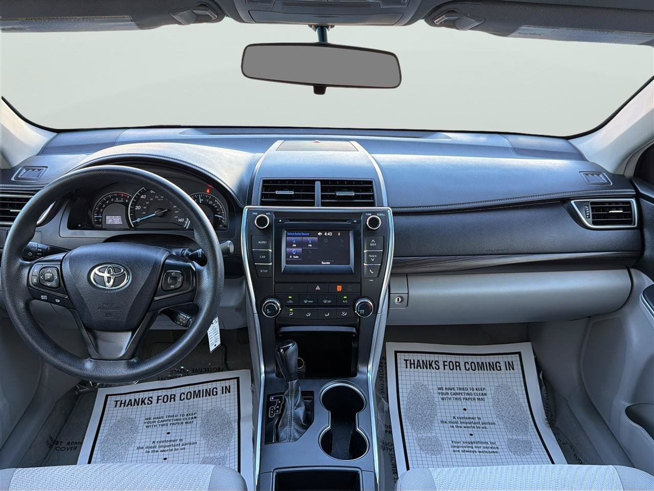 Used 2015 Toyota Camry LE FWD image 17