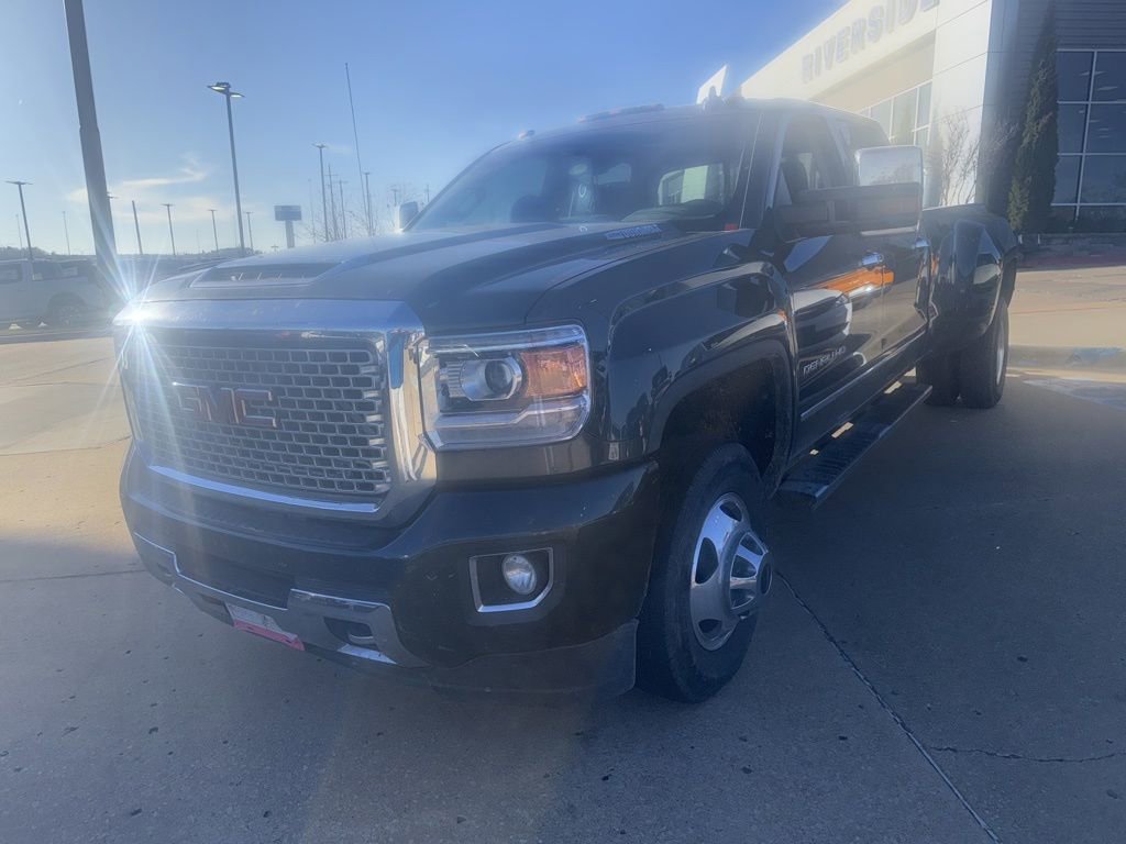Used 2017 GMC Sierra 3500 Denali w/ Duramax Plus Package image 5