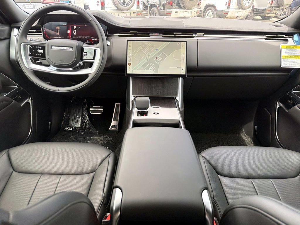 New 2026 Land Rover Range Rover Long Wheelbase SE AWD/4WD image 14