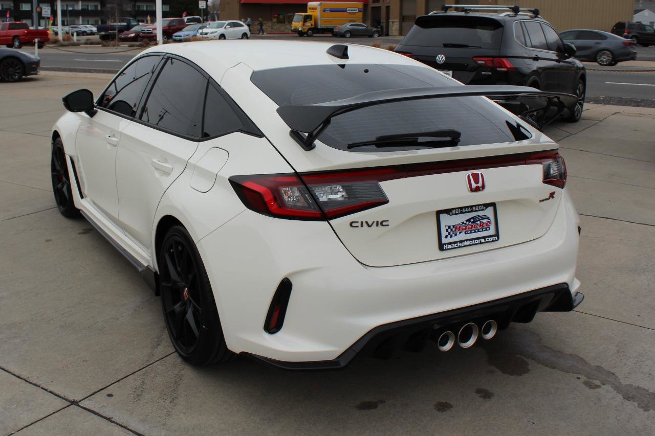 Used 2025 Honda Civic Type R image 6