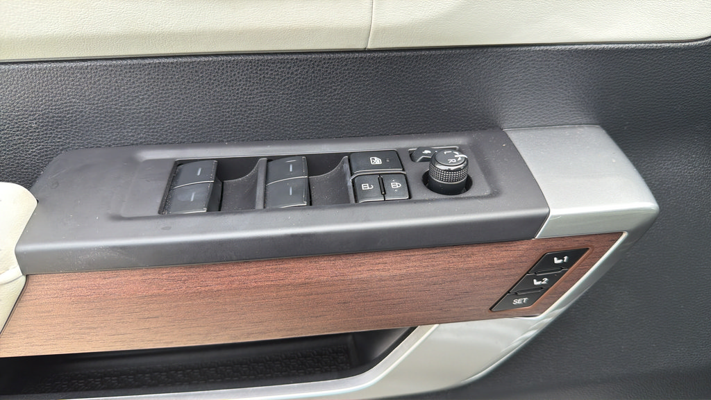 Used 2023 Toyota Sequoia Capstone AWD/4WD image 24