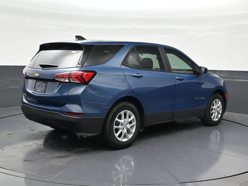 Used 2024 Chevrolet Equinox LS FWD image 5