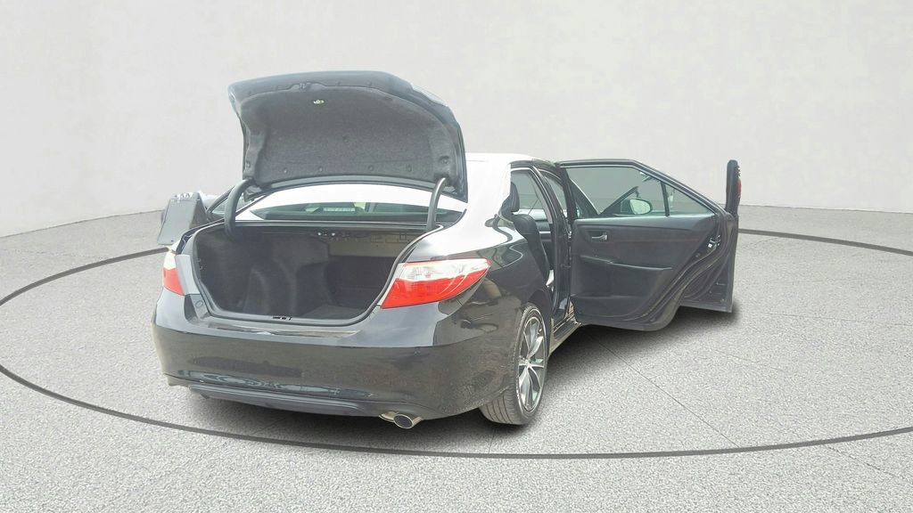 Used 2016 Toyota Camry XSE w/ Moonroof Package FWD image 13