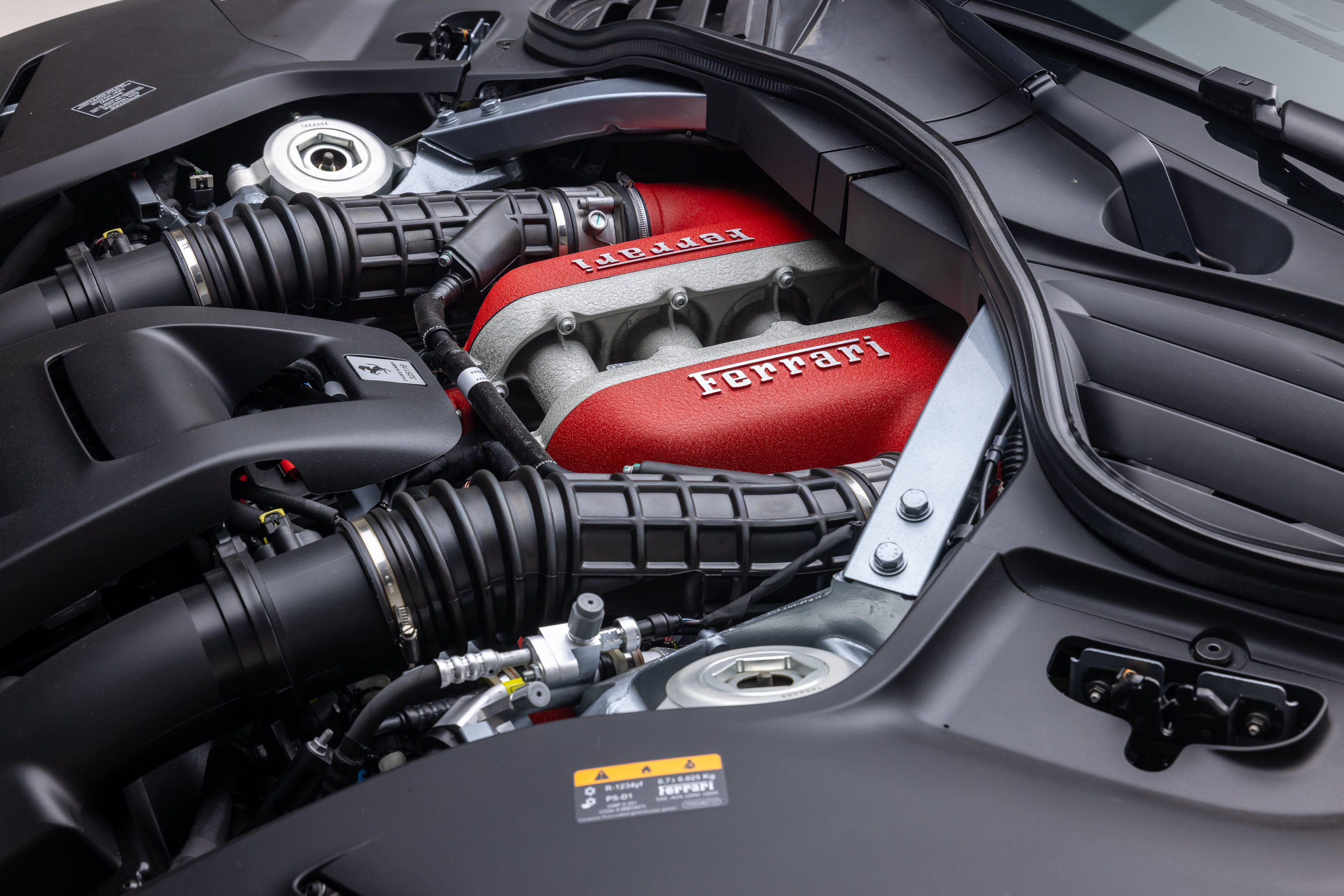Certified 2025 Ferrari Purosangue AWD/4WD image 33