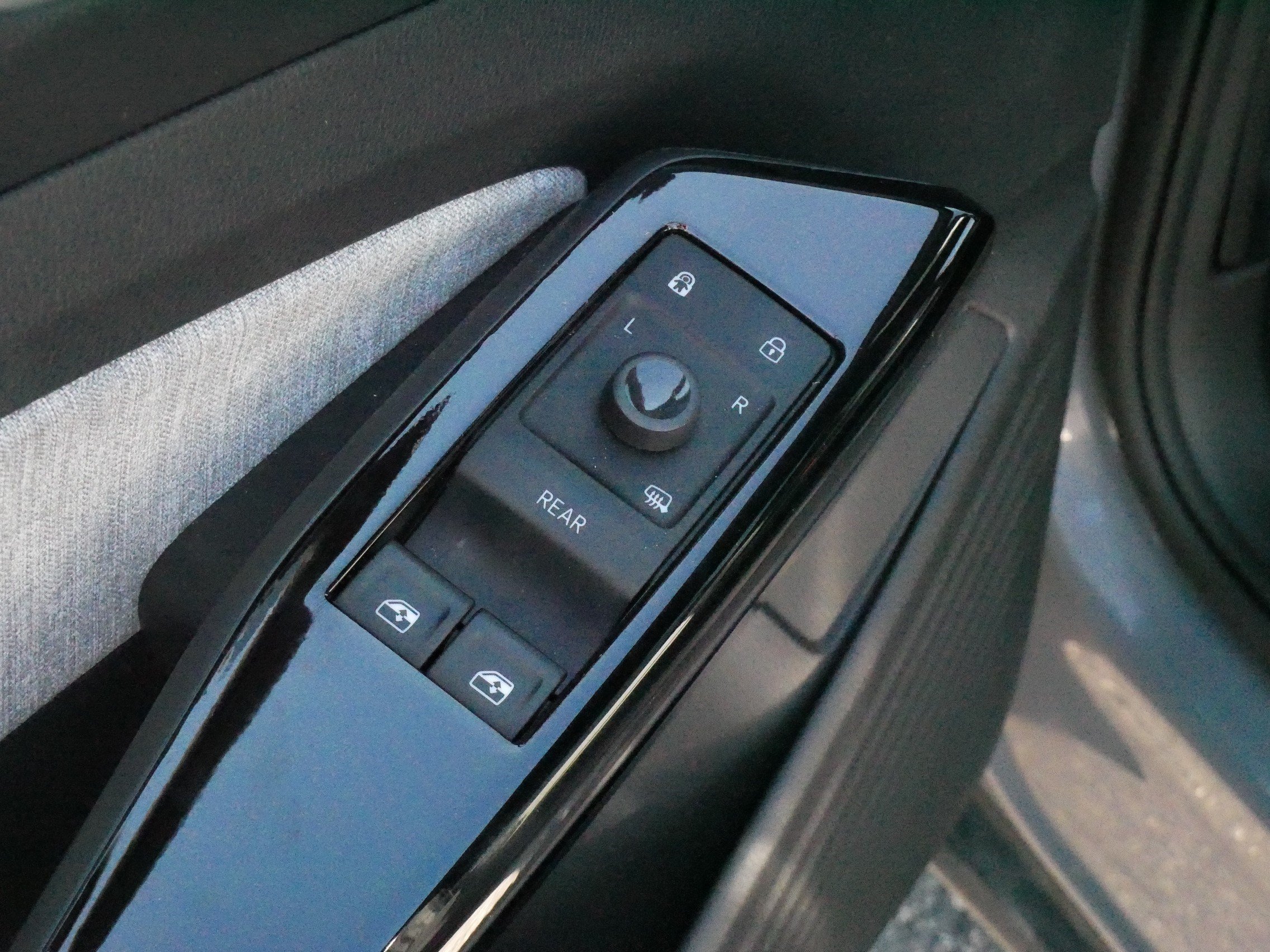 Certified 2023 Volkswagen ID.4 Pro RWD image 19
