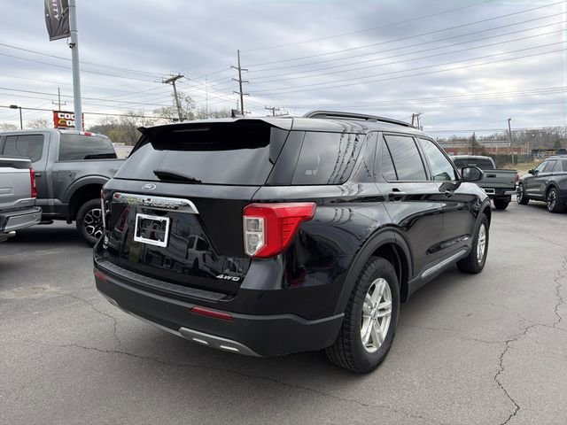 Used 2022 Ford Explorer XLT w/ Equipment Group 202A image 3