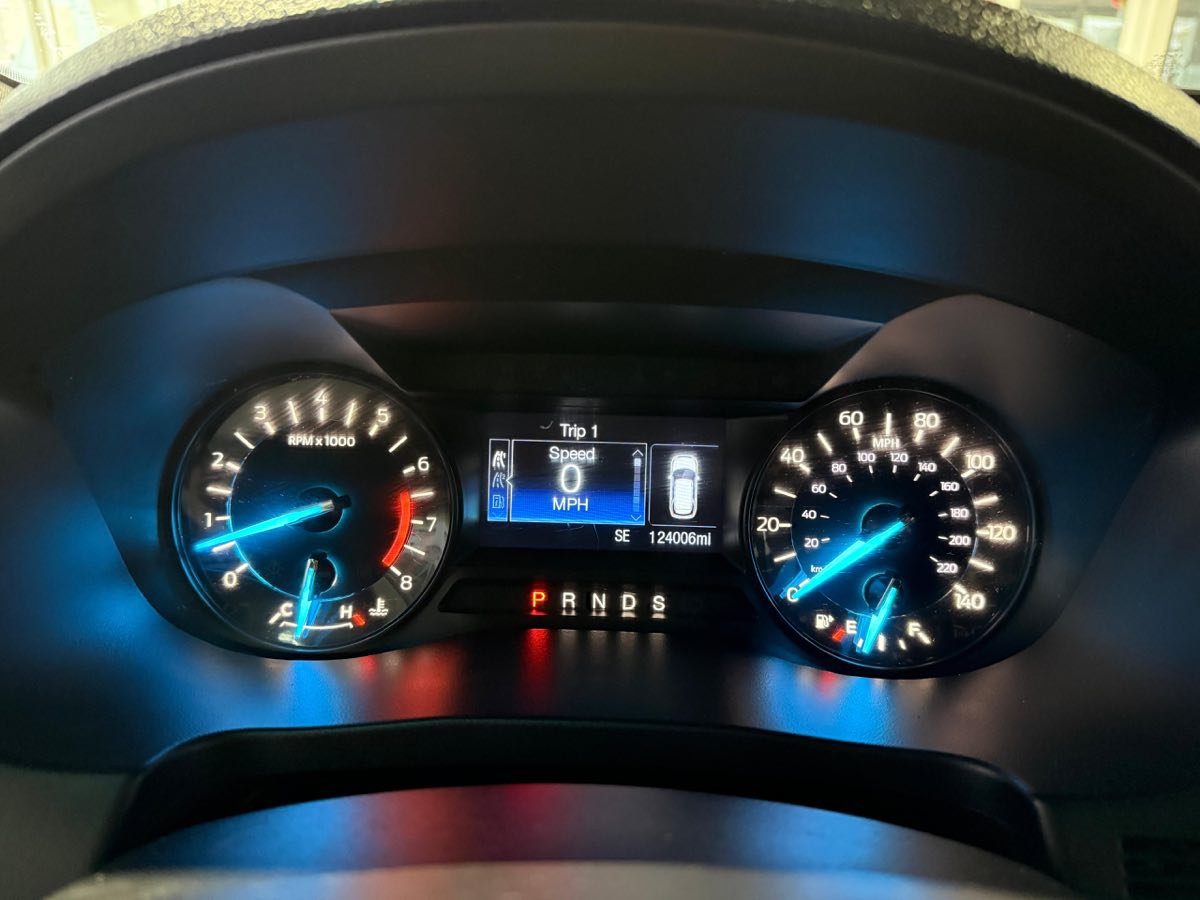 Used 2017 Ford Explorer XLT AWD/4WD image 17