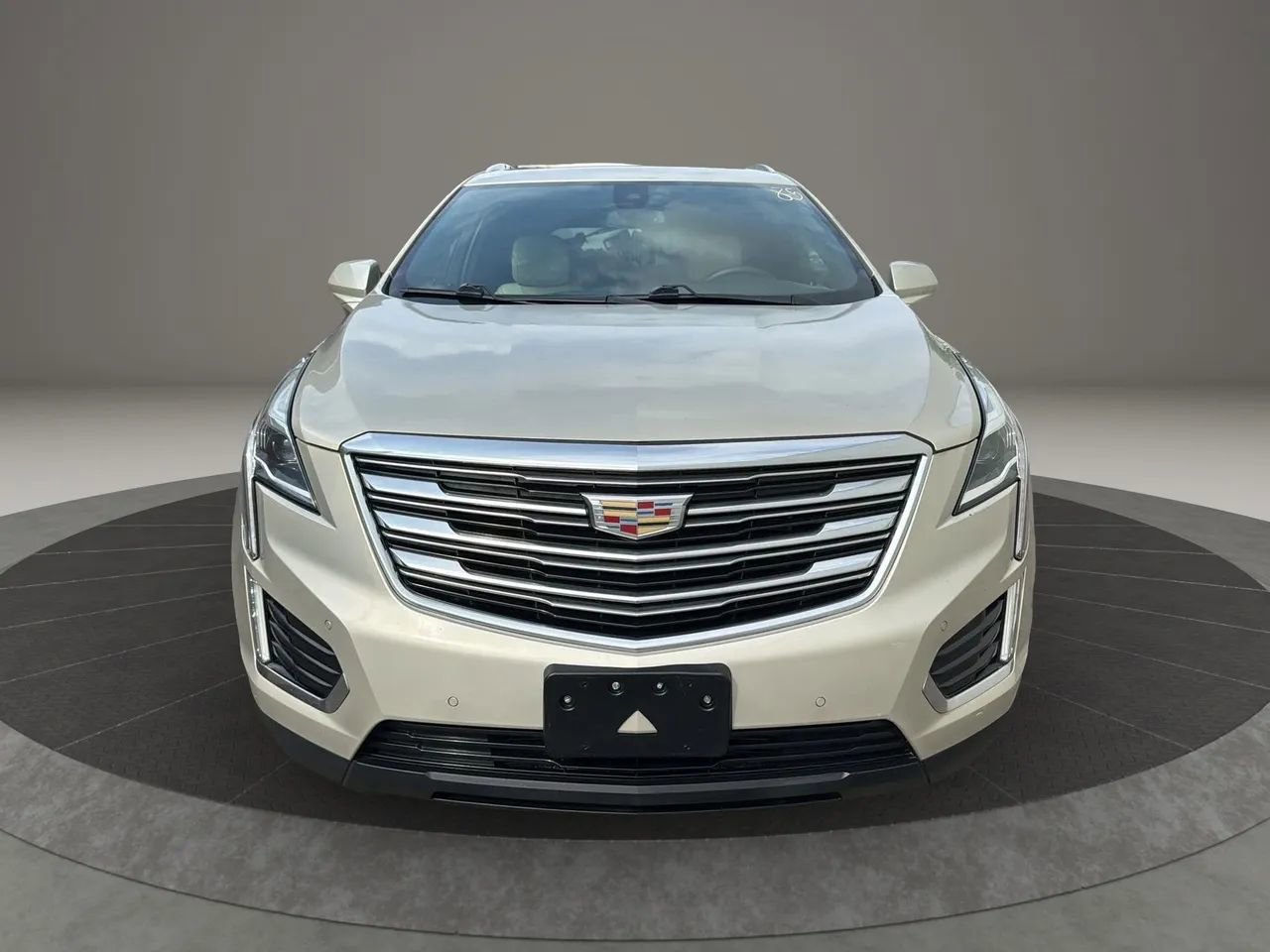 Used 2017 Cadillac XT5 Premium Luxury w/ LPO, Wheel Lock Package image 2