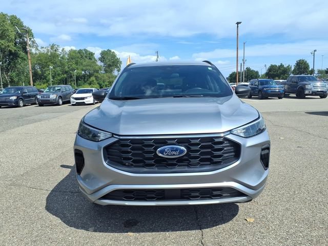Certified 2024 Ford Escape ST-Line w/ Tech Pack #1 AWD/4WD video 2