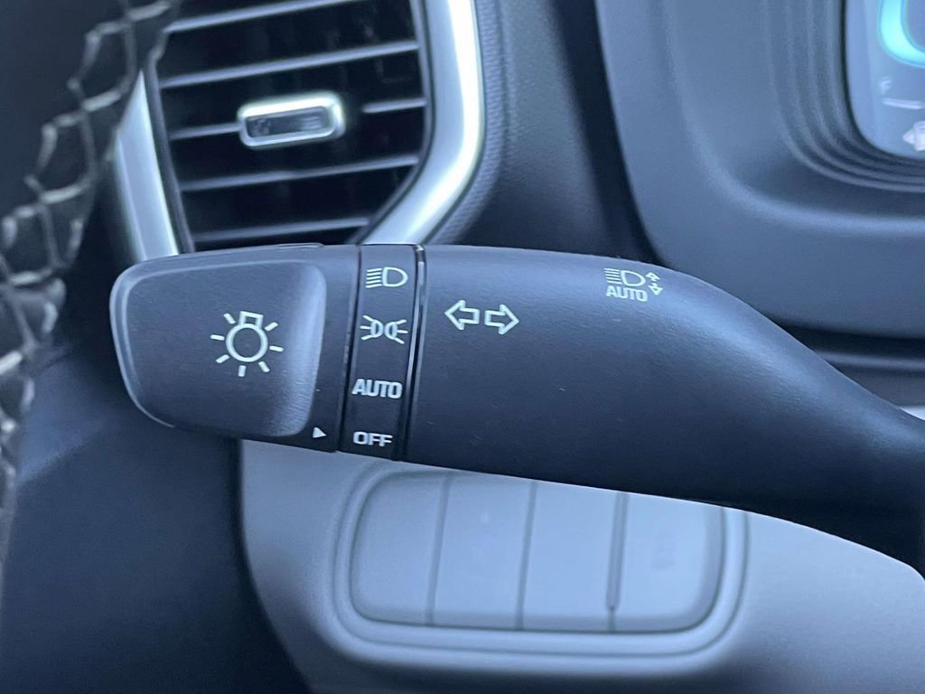 New 2026 Hyundai Venue SEL FWD image 23