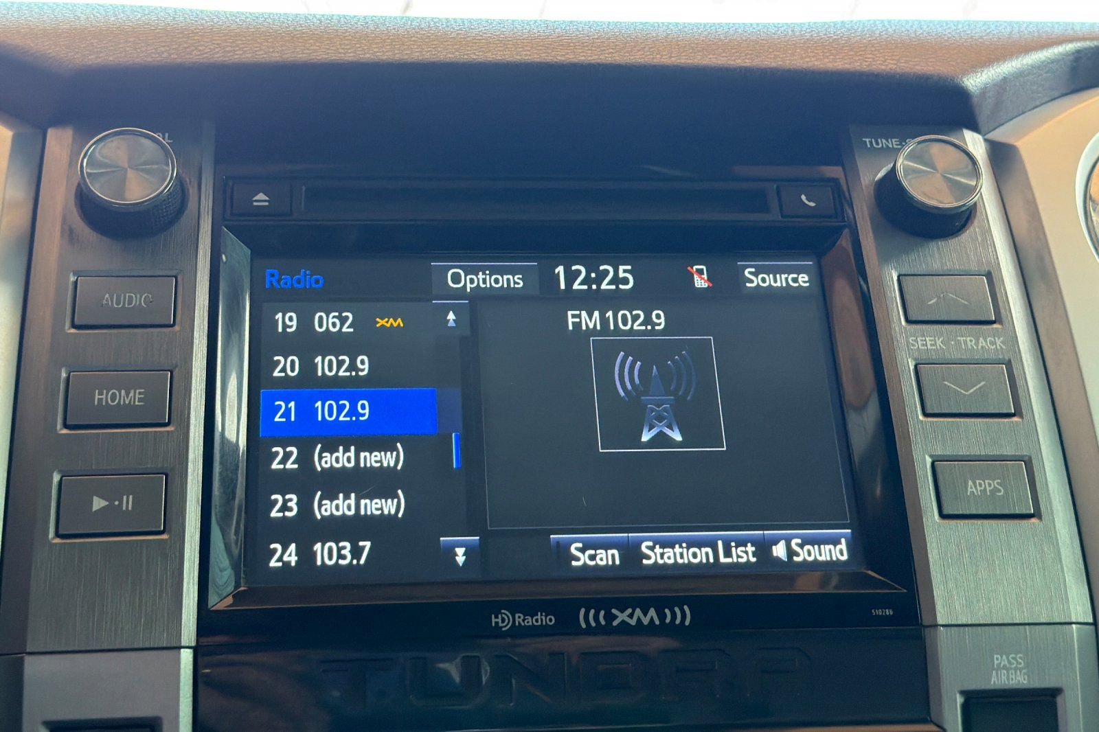 Used 2018 Toyota Tundra SR5 w/ TRD Off Road Package image 17