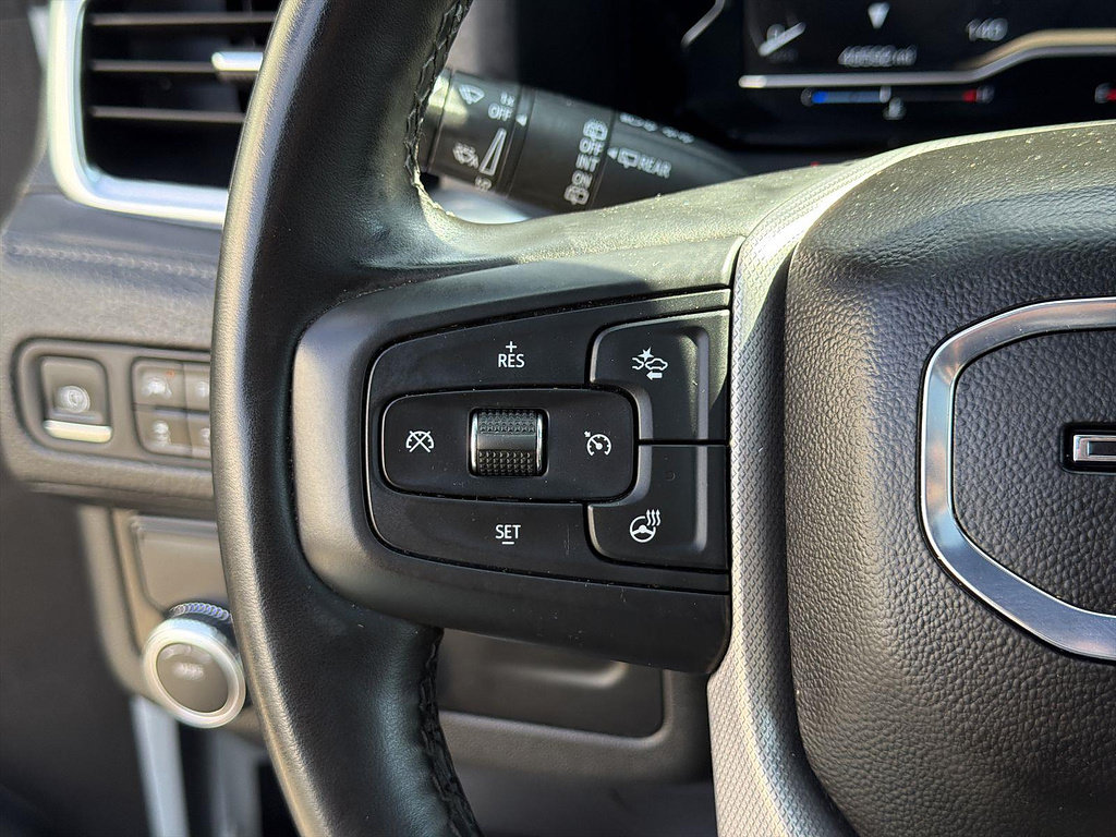 Used 2024 GMC Yukon Denali RWD image 36