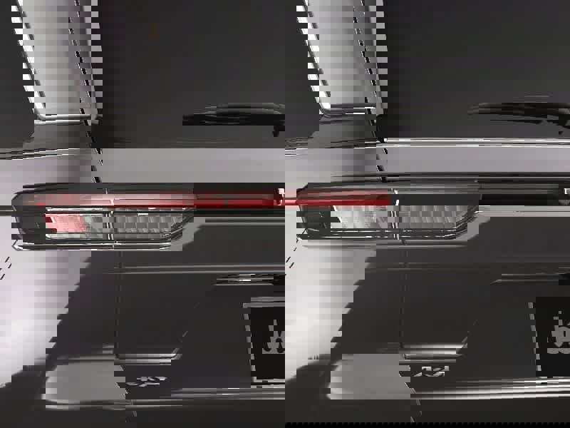 New 2025 Jeep Grand Cherokee Limited image 12