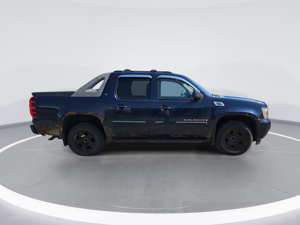 Used 2008 Chevrolet Avalanche LT image 2