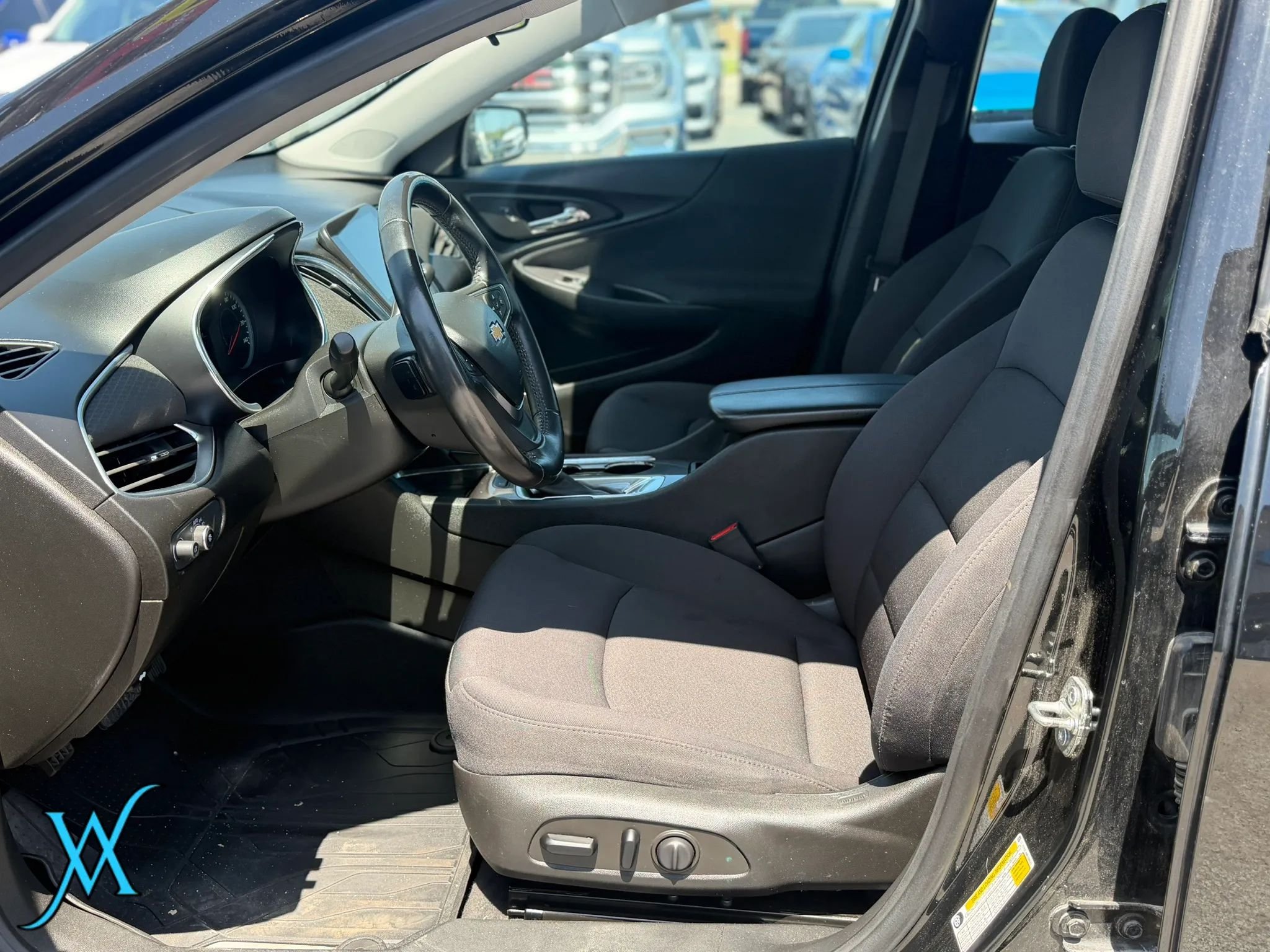 Used 2021 Chevrolet Malibu LT FWD image 12