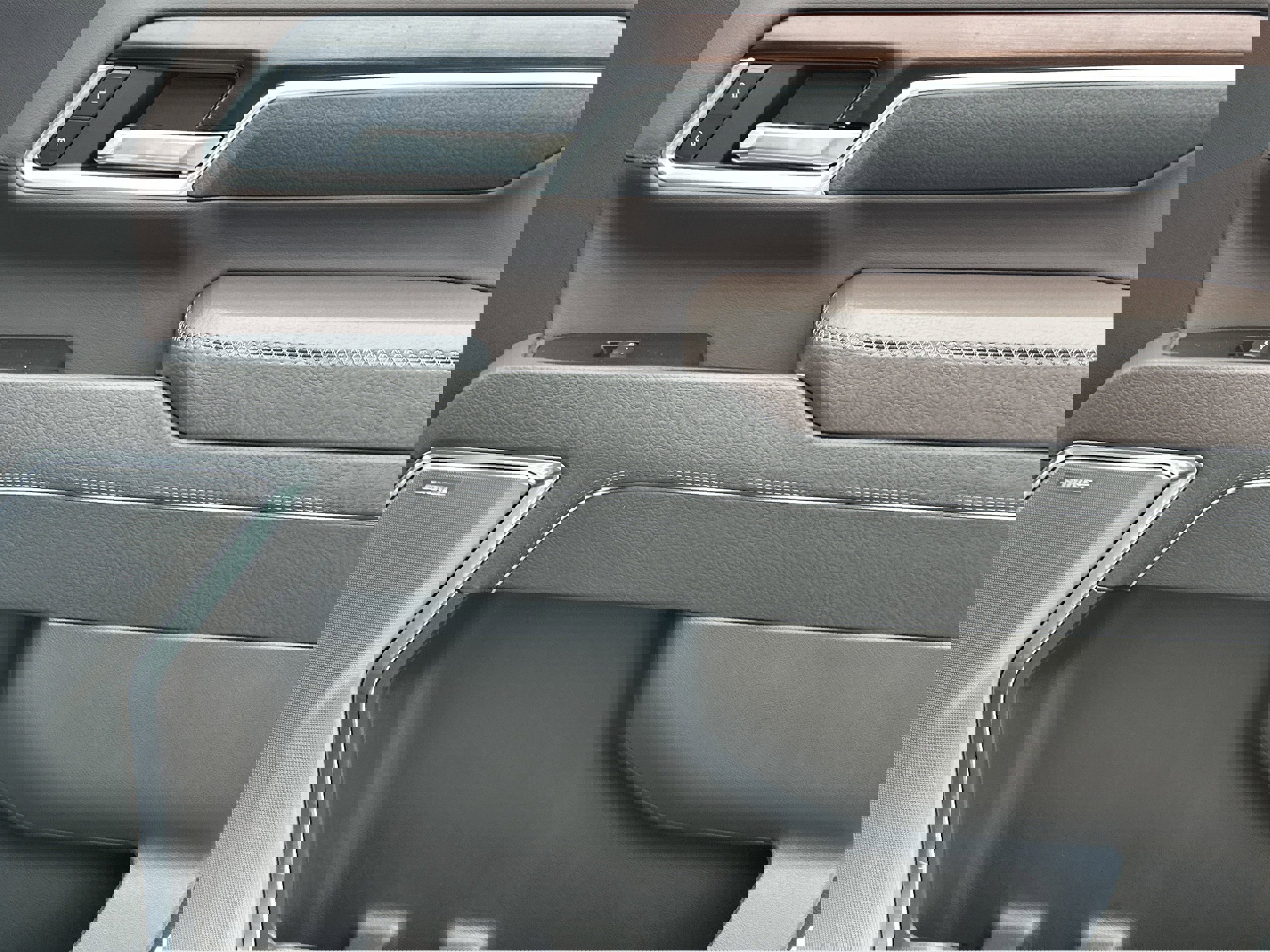 New 2026 GMC Sierra 3500 Denali w/ Denali Reserve Package image 14