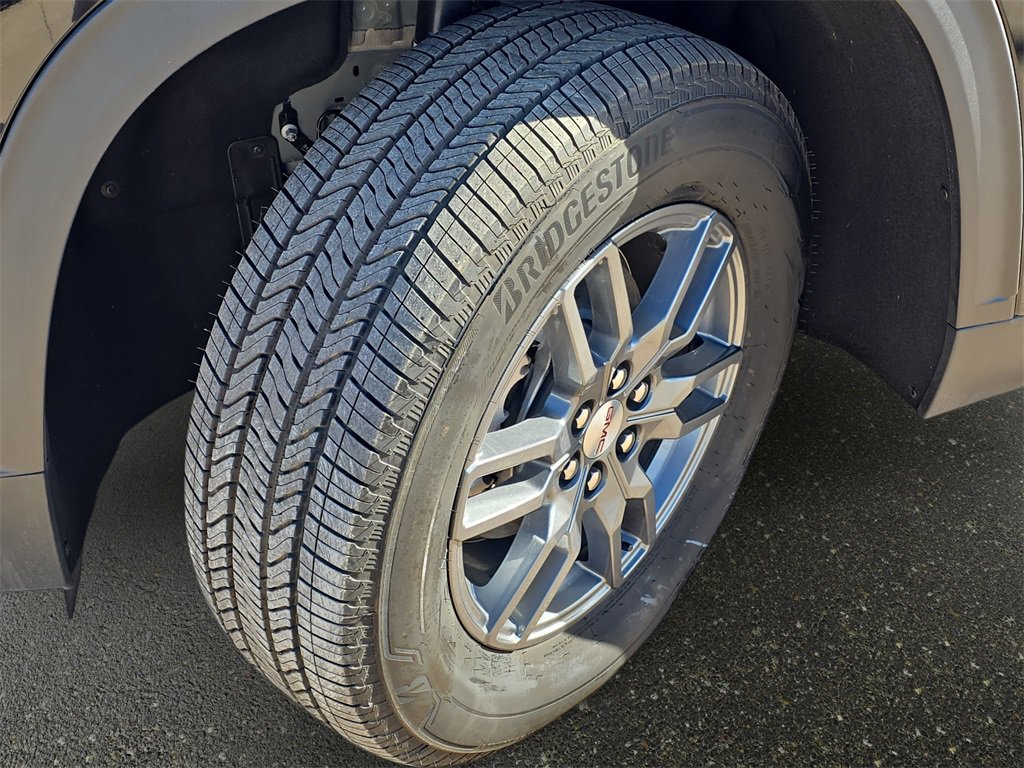 New 2025 GMC Acadia Elevation image 32