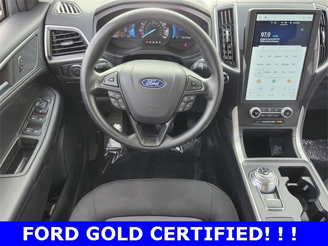 Used 2024 Ford Edge SE w/ Black Appearance Package image 6