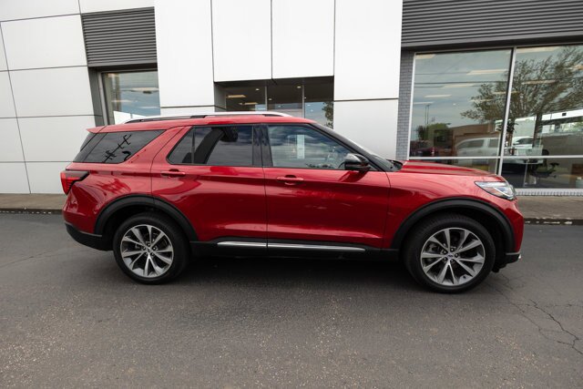 Certified 2025 Ford Explorer Platinum w/ Ultimate Package AWD/4WD image 2