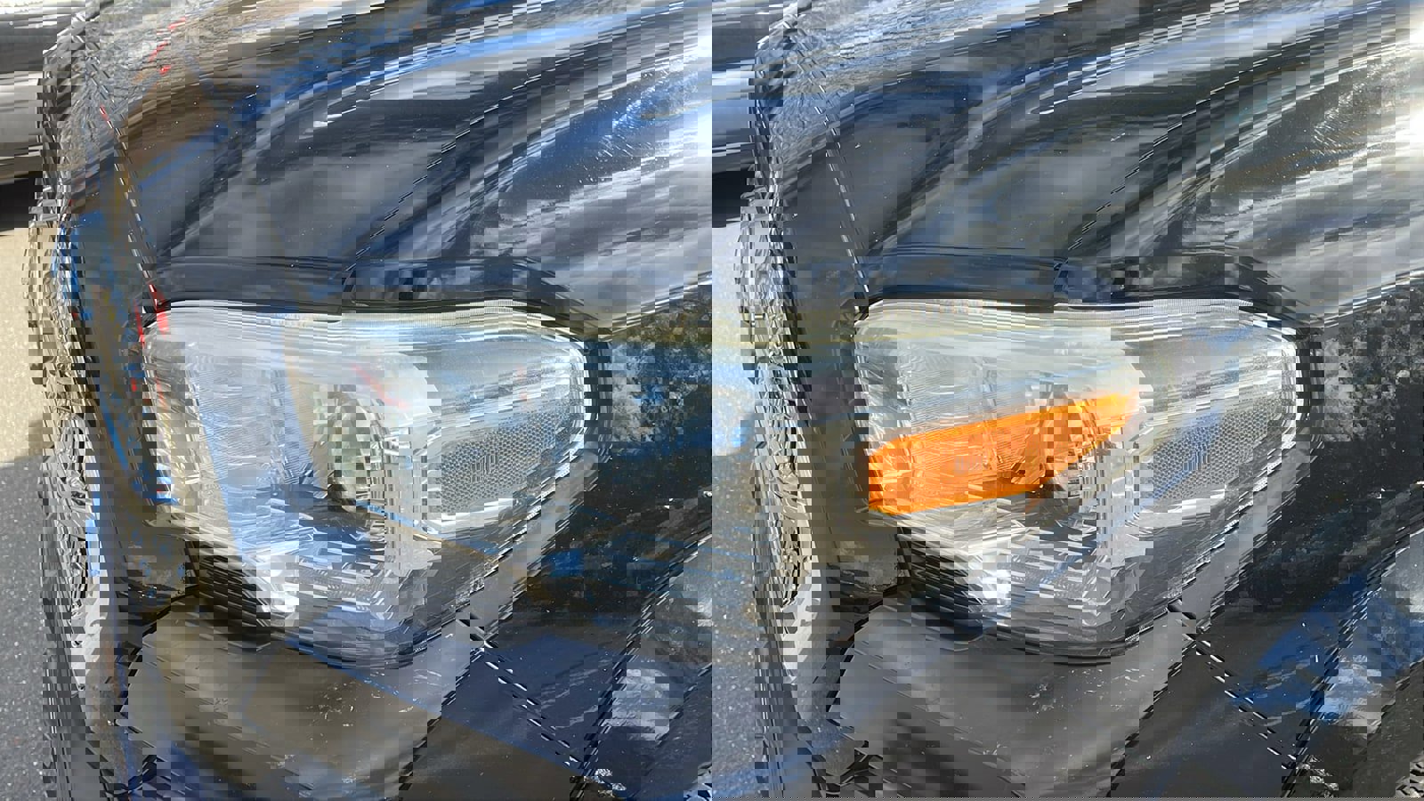 Used 2017 Toyota Tacoma TRD Sport image 8