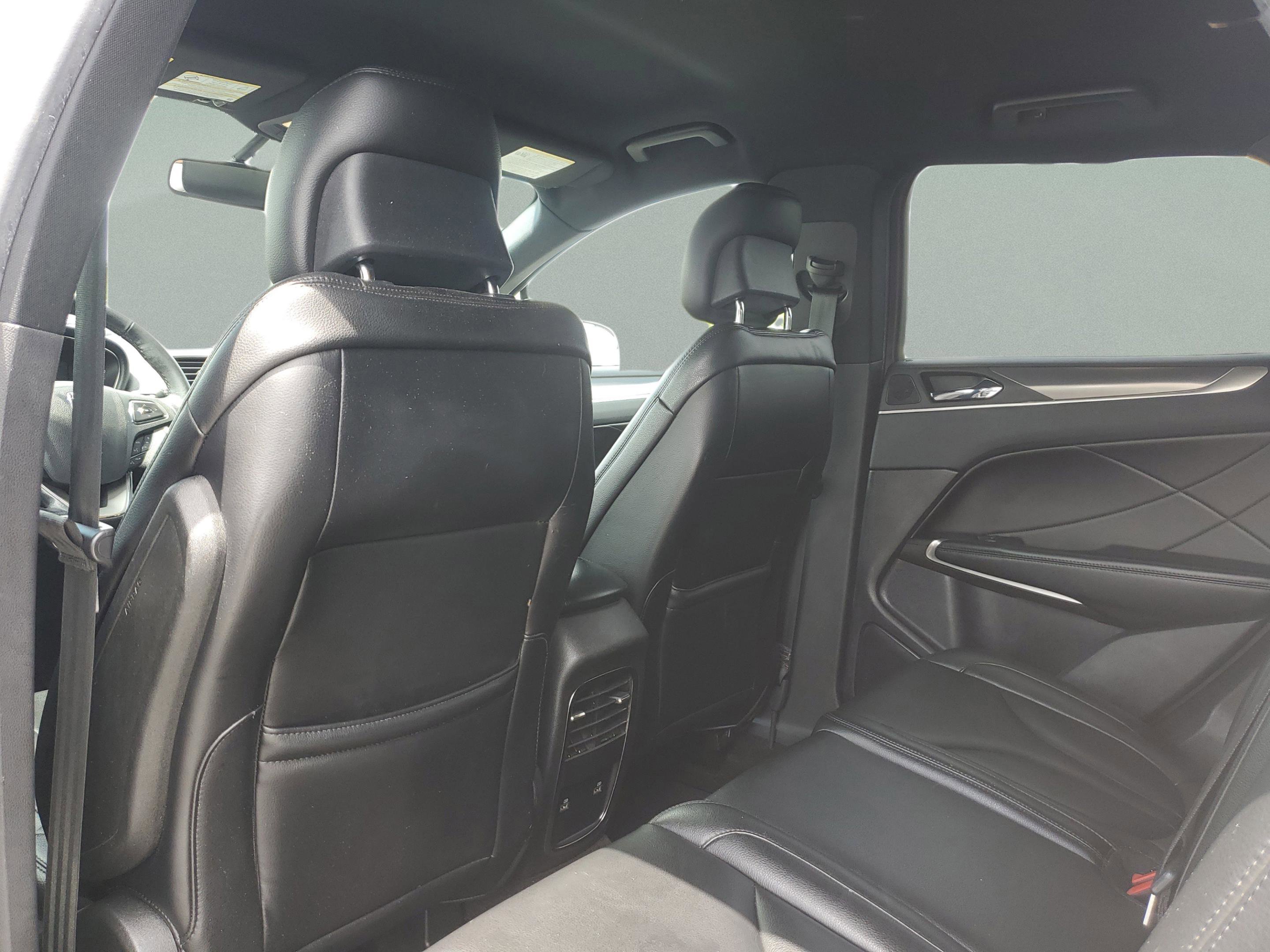 Used 2019 Lincoln MKC Premiere FWD image 10