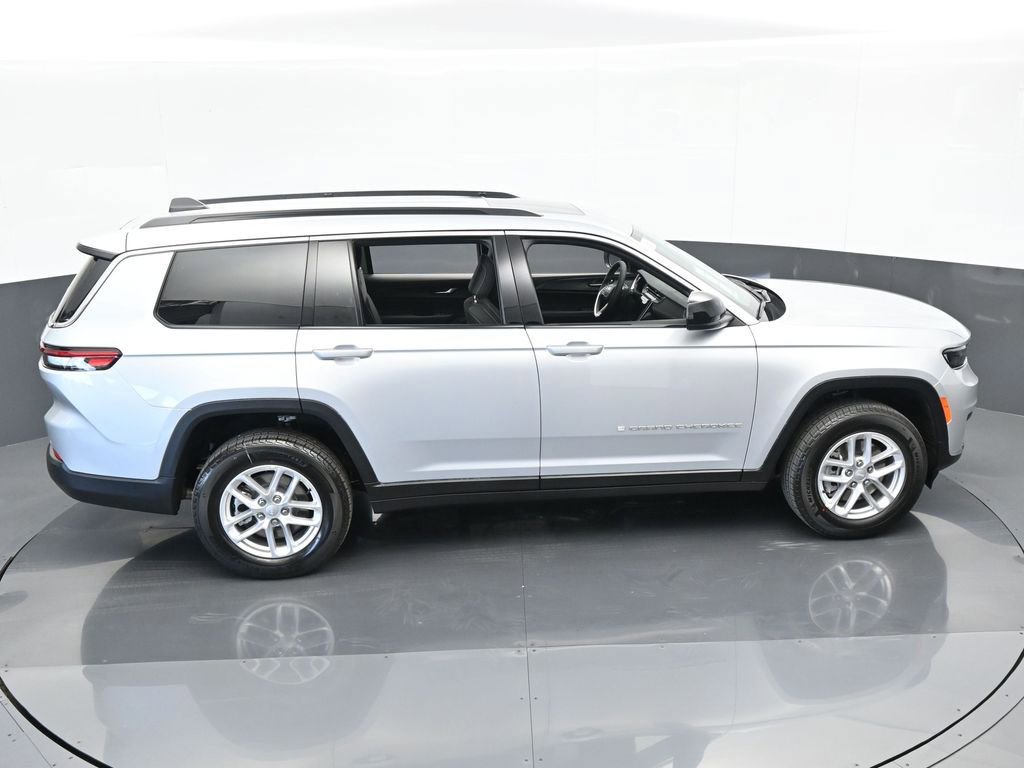 Used 2024 Jeep Grand Cherokee L Laredo image 42