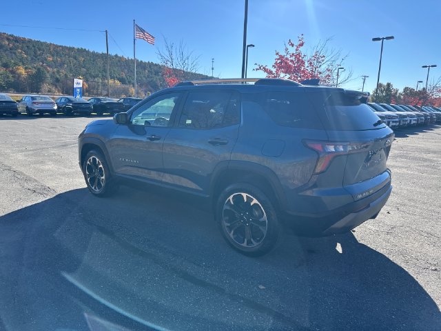 Used 2025 Chevrolet Equinox LT w/ Convenience Package II AWD/4WD image 3