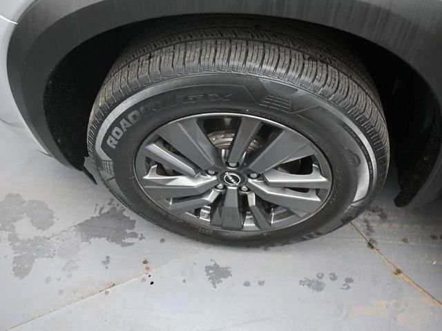 Used 2023 Nissan Pathfinder SV image 36