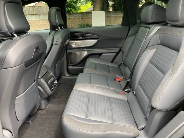 New 2025 Lincoln Nautilus Reserve image 18