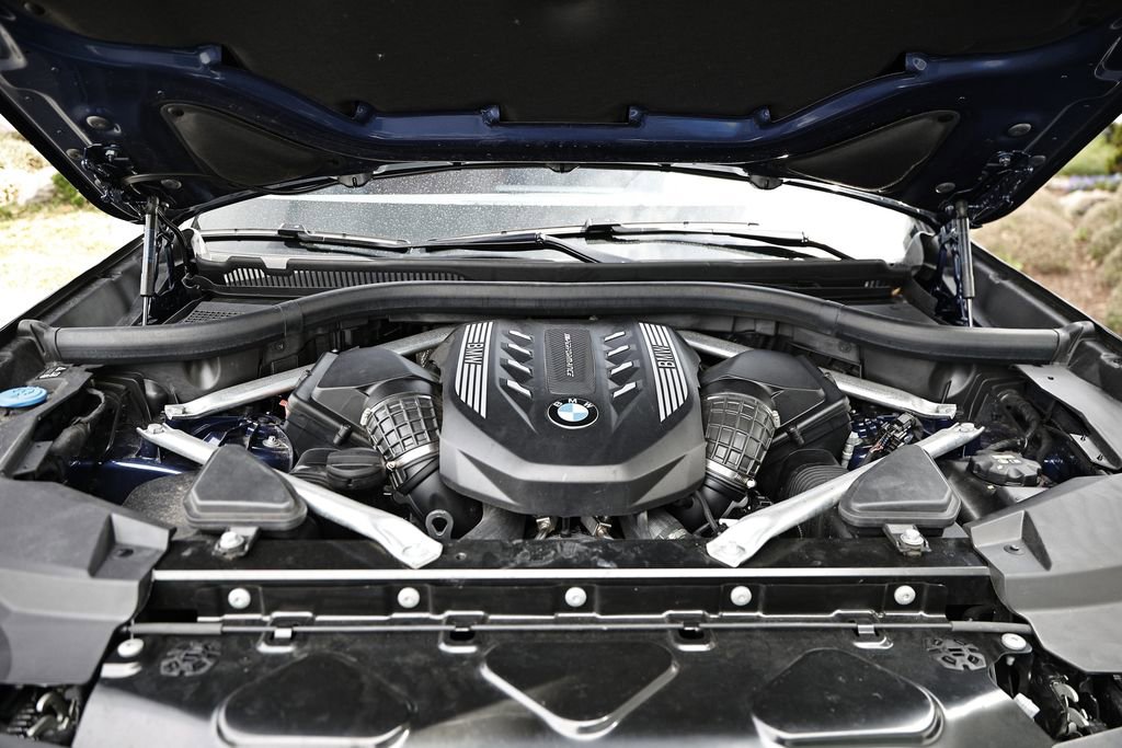 Used 2023 BMW X5 M50i w/ Executive Package image 31