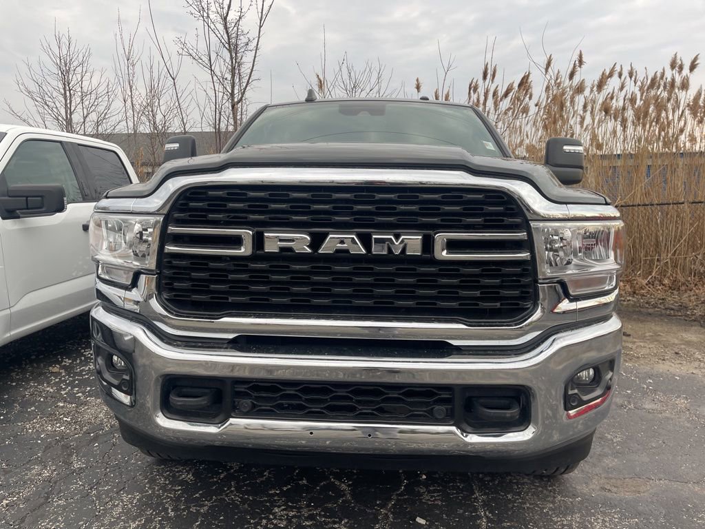 Used 2024 RAM 2500 Big Horn w/ Safety Group image 8
