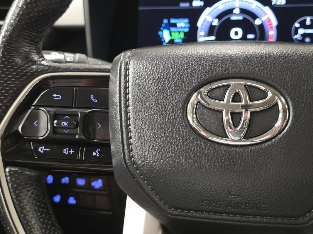 Used 2024 Toyota Tundra Limited AWD/4WD image 28
