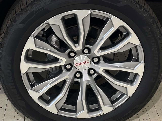Used 2022 GMC Yukon XL Denali w/ Denali Ultimate Package AWD/4WD image 15