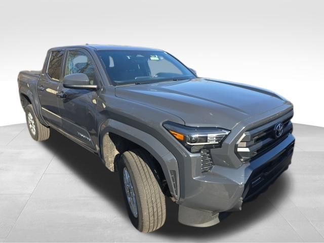 Used 2025 Toyota Tacoma SR5 image 7
