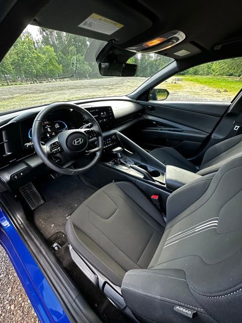 Certified 2025 Hyundai Elantra Sport FWD image 13