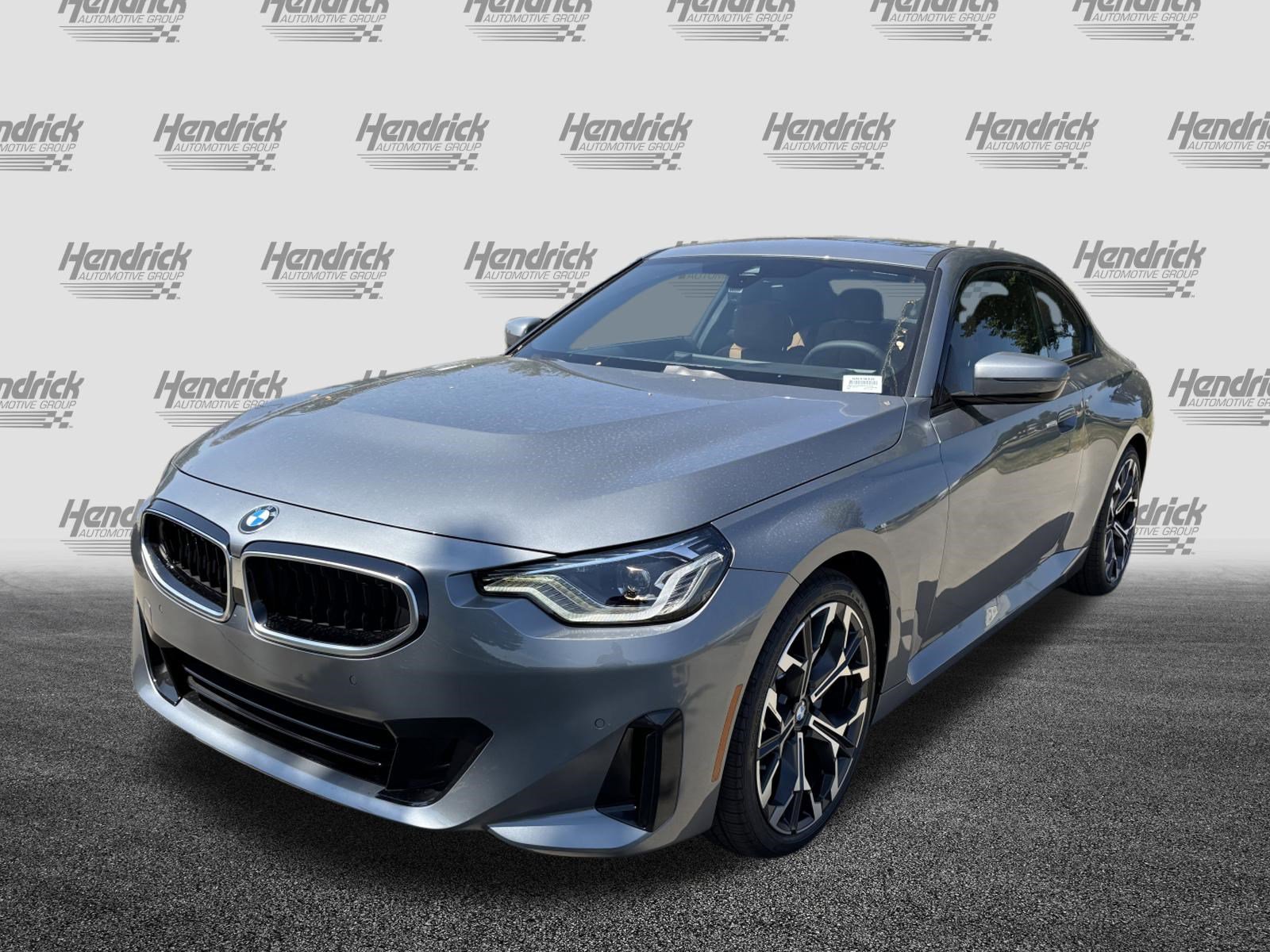 Used 2025 BMW 230i Coupe w/ Premium Package RWD image 5