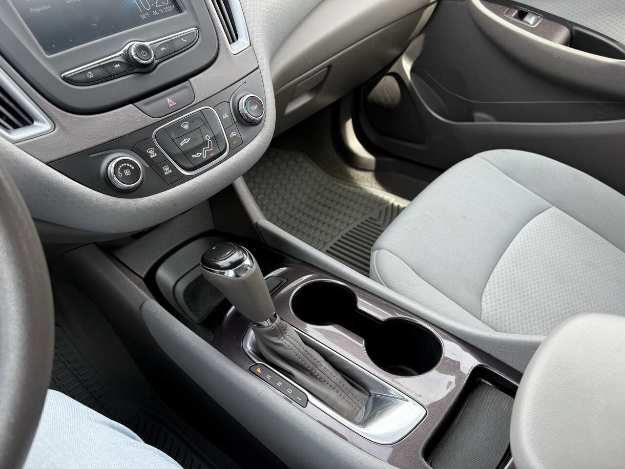 Used 2017 Chevrolet Malibu LS image 20